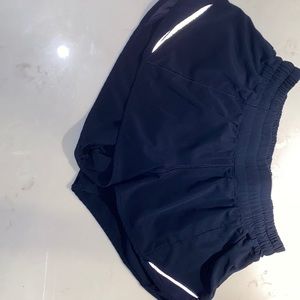 Lululemon Navy Hotty Hot Shorts • Size 6 2.5